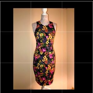 Beautiful spring vintage forever 21 dress. Vibrant colorful comfortable.
